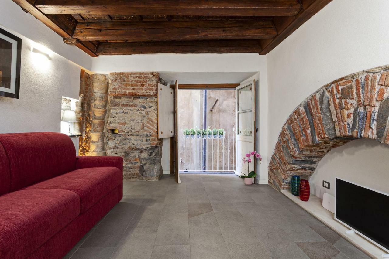 Wood And Stone Apartment In The Historical Center Genoa Ngoại thất bức ảnh
